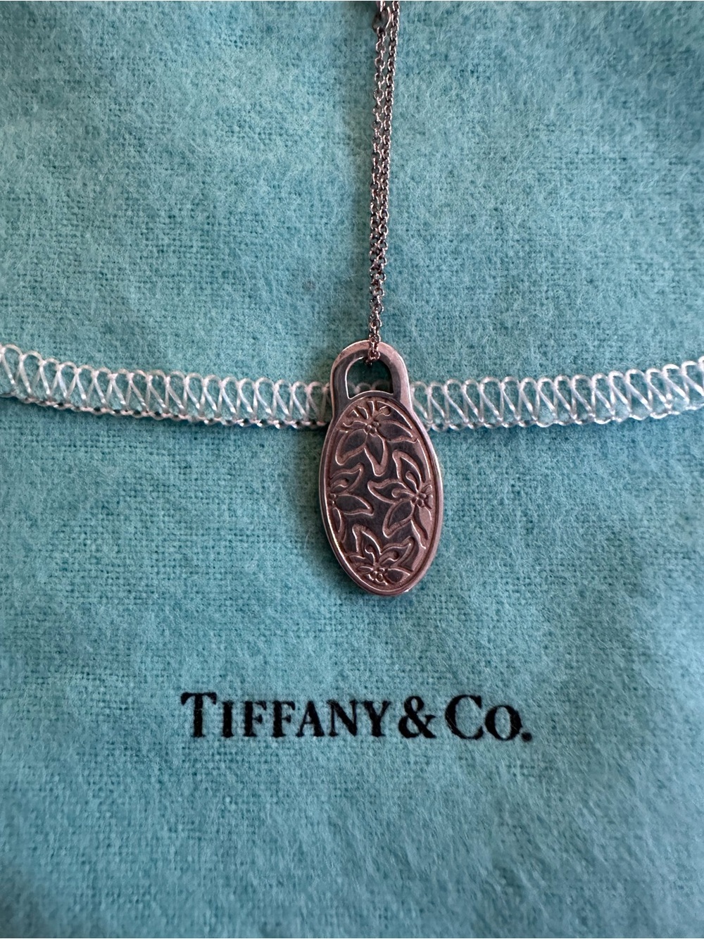 Tiffany & Co. Sterling Silver Nagoya Marathon Floral Oval Pendant Necklace